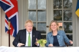 Thủ tướng Anh ký thỏa thuận an ninh với Thụy Điển và Phần Lan