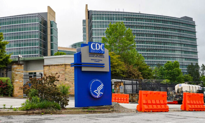 [ĐỘC QUYỀN] Hàng trăm nhân viên CDC chưa chích vaccine COVID-19