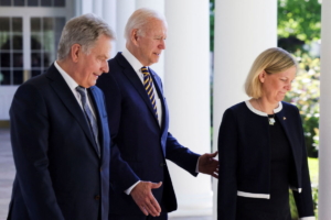 TT Biden gặp các lãnh đạo Phần Lan, Thụy Điển, đề nghị hỗ trợ gia nhập NATO
