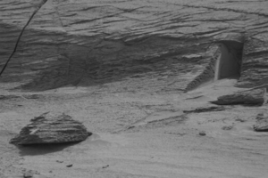 NASA tìm thấy ‘cửa ra vào’ bên dưới cồn cát trên sao Hỏa
