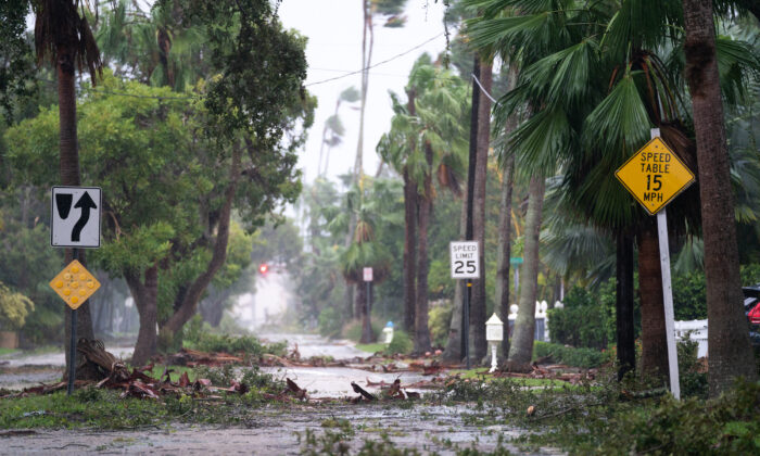 2 triệu người dân bị mất điện khi bão Ian ập vào Bán đảo Florida