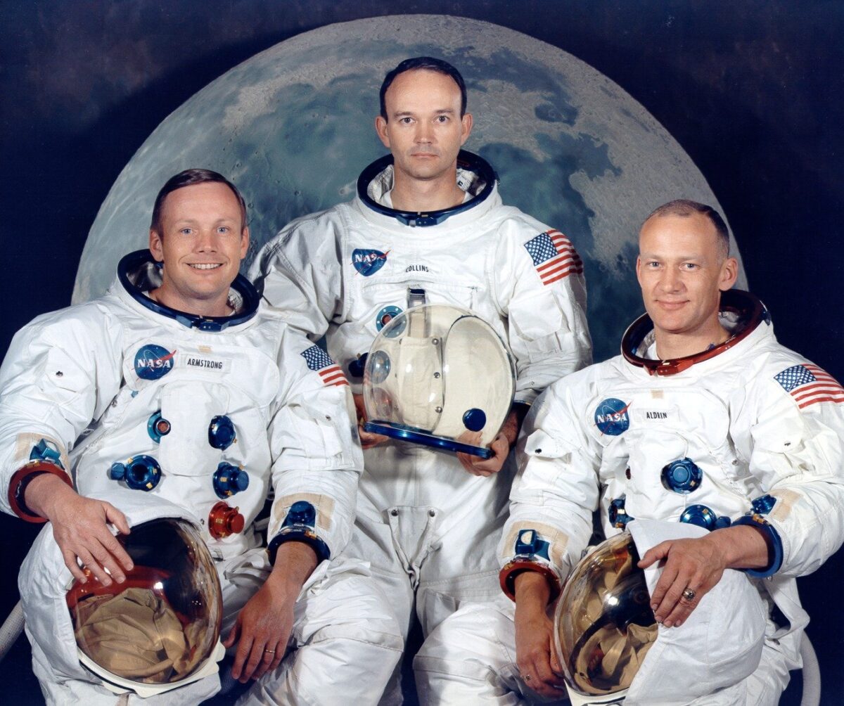 Phi hành đoàn trên Phi thuyền Apollo 11 (từ trái qua phải): các phi hành gia Neil Armstrong, Michael Collins, và Buzz Aldrin. (Ảnh: Tài sản công)
