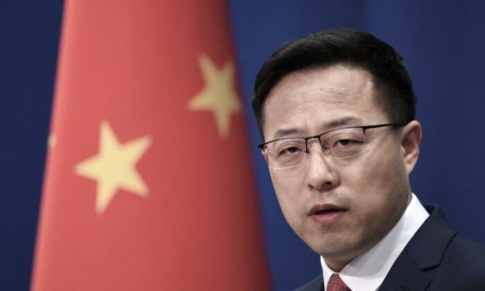 Phát ngôn viên Bộ Ngoại giao Trung Quốc Triệu Lập Kiên nói tại cuộc họp báo hàng ngày ở Bắc Kinh vào ngày 08/04/2020. (Ảnh: Greg Baker/AFP qua Getty Images)