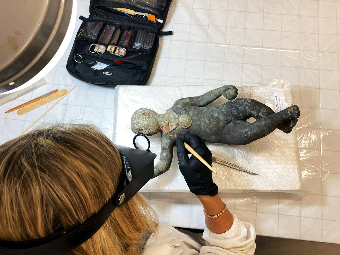 Các nhà bảo tồn hiện đang bảo quản các cổ vật trước khi chúng được trưng bày trong một bảo tàng mới ở San Casicano. (Ảnh: Bộ Văn hóa Ý)
