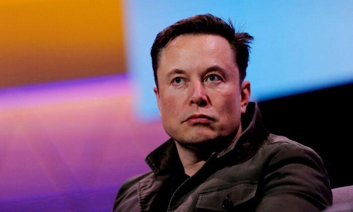 Giám đốc điều hành Tesla, Elon Musk, nói chuyện tại một hội thảo về game ở Los Angeles, California, vào ngày 13/06/2019. (Ảnh: Mike Blake/Reuters)