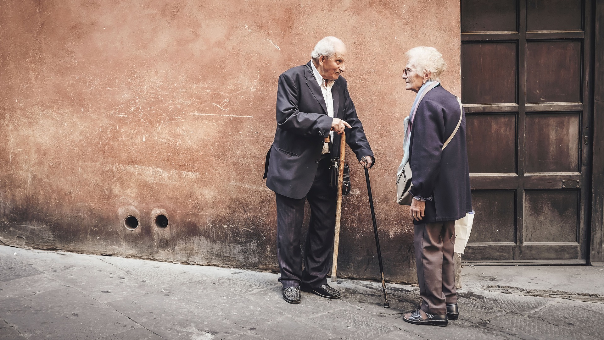 Người già sẽ cảm thấy thời gian trôi nhanh hơn. (Ảnh: Pixabay)