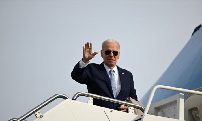 Ông Biden lần đầu tiên đến biên giới trên cương vị tổng thống