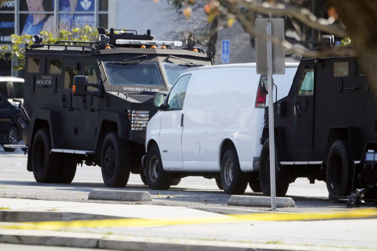 California: Nghi phạm vụ xả súng hàng loạt ở Monterey Park tử vong trong xe van