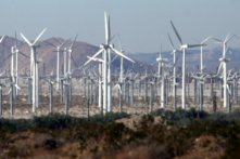 Một trang trại gió gần Palm Springs, California, vào ngày 30/12/2006. (Ảnh: Gabriel Bouys/AFP qua Getty Images)