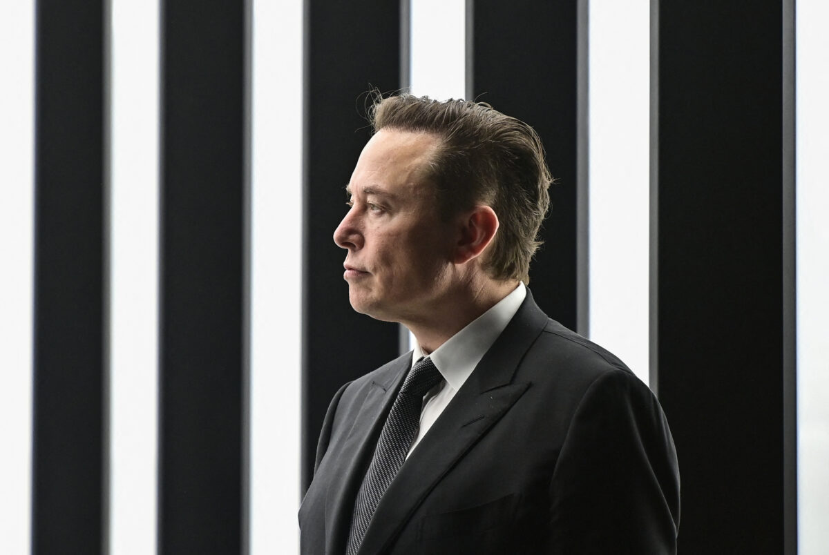 Elon Musk (Ảnh: Patrick Pleul/Pool/AFP via Getty Images)
