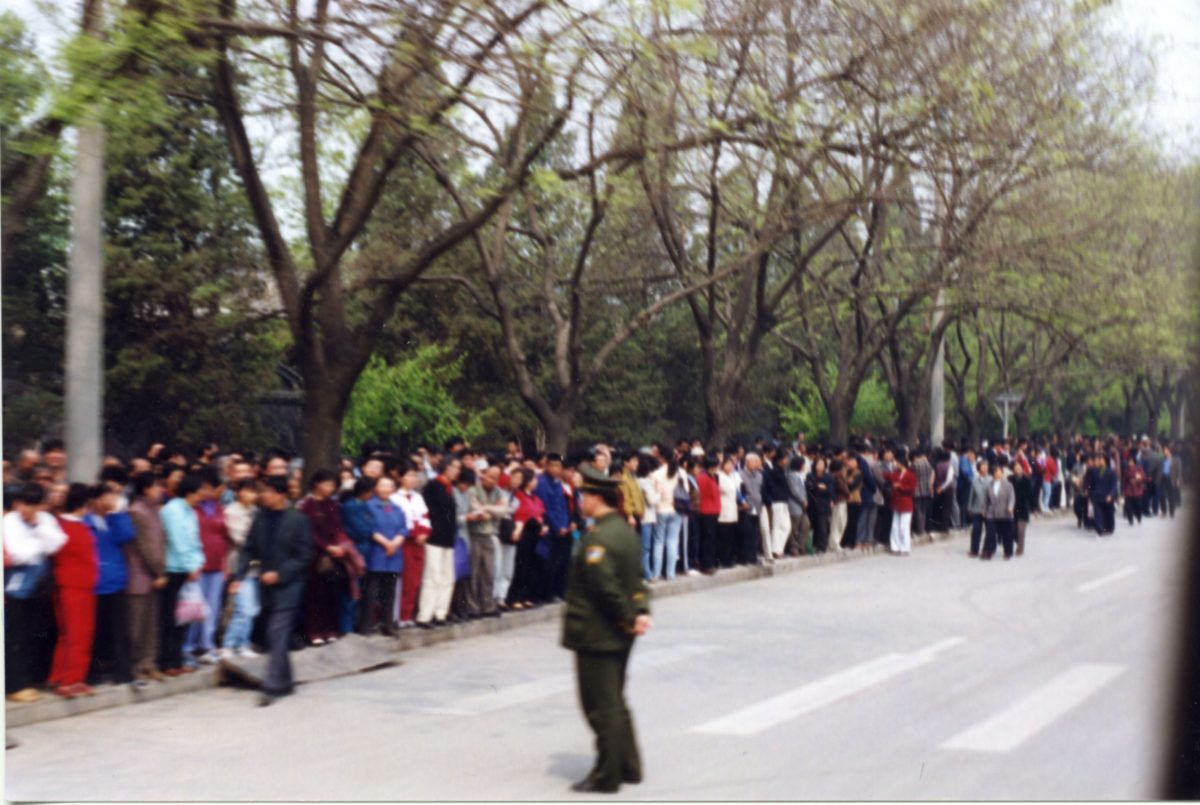 Tưởng nhớ một hành động dũng cảm ‘mang tính biểu tượng’ ở Bắc Kinh 24 năm về trước