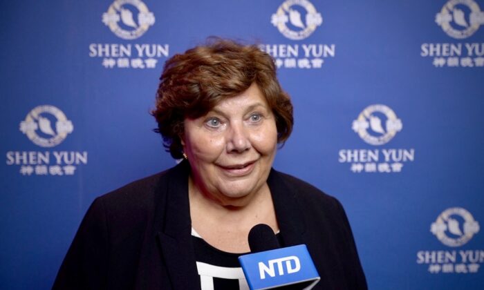 Nghị sĩ Vương Quốc Anh: Shen Yun ‘kể một câu chuyện về Trung Quốc’