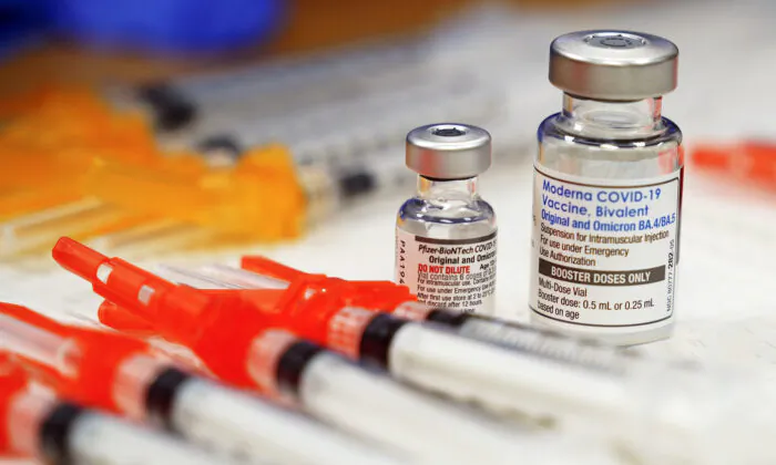 Hoa Kỳ: Thẩm phán yêu cầu FDA tăng tốc độ công bố dữ liệu thử nghiệm vaccine COVID-19 từ 23.5 năm xuống còn 2 năm