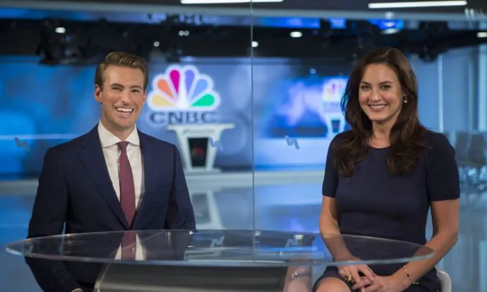 CNBC cải tổ sau khi xướng ngôn viên cáo buộc Giám đốc điều hành NBC quấy rối