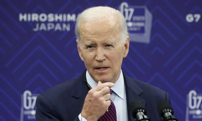 Tổng thống Joe Biden trình bày trong một cuộc họp báo sau Hội nghị thượng đỉnh các nhà lãnh đạo G7 ở Hiroshima hôm 21/5/2023. (Ảnh: Kiyoshi Ota/Pool/AFP qua Getty Images)