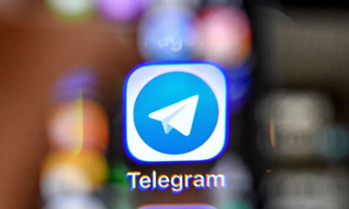 Biểu tượng của ứng dụng nhắn tin Telegram trong một bức ảnh không đề ngày tháng. (Ảnh: Yuri Kadobnov/AFP qua Getty Images)