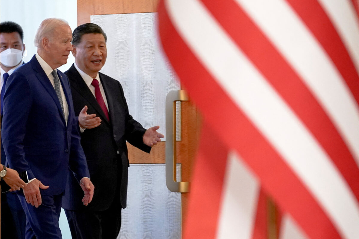 Cuộc gặp gần đây nhất giữa Tổng thống Hoa Kỳ Joe Biden và nhà lãnh đạo Trung Quốc Tập Cận Bình là bên lề hội nghị thượng đỉnh của các nhà lãnh đạo G-20 tại Bali, Indonesia, vào ngày 14/11/2022. (Ảnh: Kevin Lamarque/Reuters)