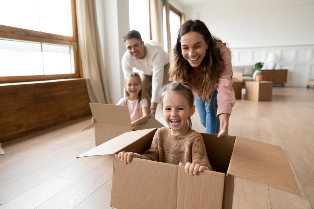 “Cuộc sống tối giản” cho phép chúng ta dành nhiều thời gian hơn cho gia đình. (Ảnh: Shutterstock)