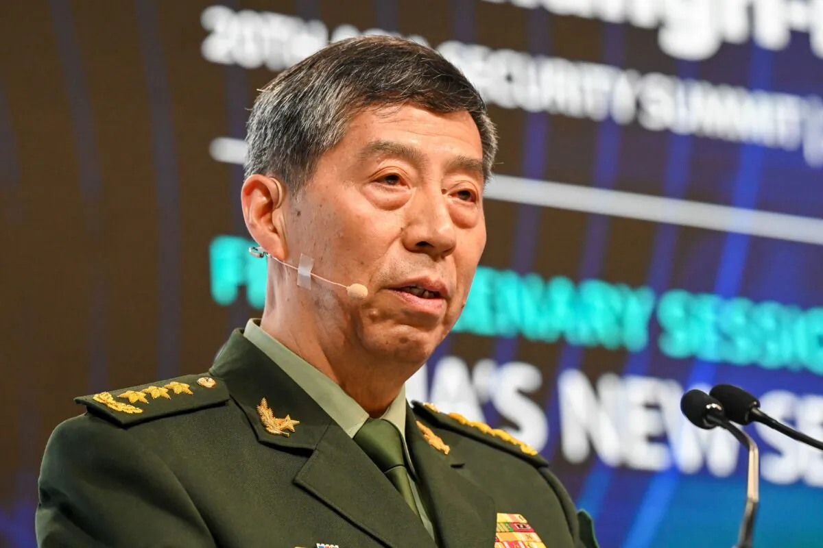 Bộ trưởng Quốc phòng Trung Quốc đe dọa tấn công ‘không chút do dự’ bất kỳ quốc gia nào đang cố gắng chia cắt nước này với Đài Loan