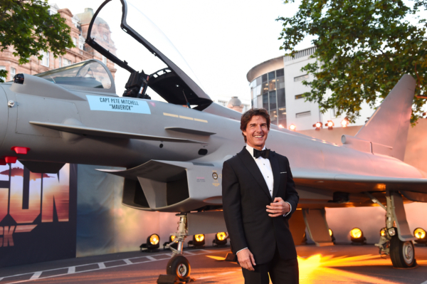 Diễn viên Tom Cruise tham dự Buổi công chiếu Phim Hoàng gia và Buổi ra mắt phim “Top Gun: Maverick” (Phi công siêu đẳng Maverick) tại Quảng trường Leicester ở London hôm 19/05/2022. (Ảnh: Eamonn M. McCormack/Getty Images cho Paramount Pictures)