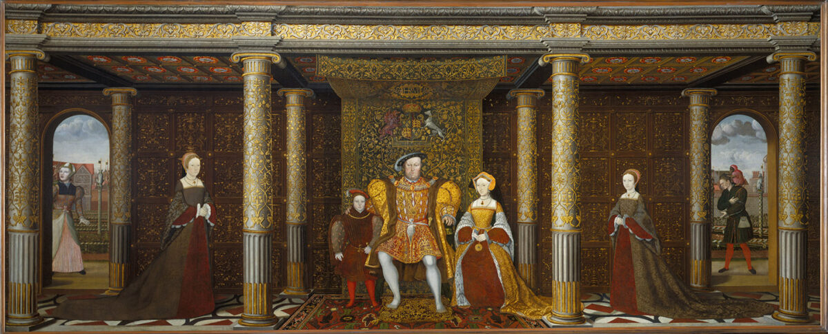 Chân dung triều đại Vua Henry VIII bên người vợ thứ ba của ông, Hoàng hậu Jane Seymour, và Hoàng tử Edward cùng Công chúa Mary bên trái và Công chúa Elizabeth bên phải. Tác phẩm “The Family of Henry VIII” (Gia đình vua Henry VIII) của họa sĩ khuyết danh vẽ khoảng năm 1545. Tranh sơn dầu trên vải canvas, kích thước: 55 ½ inches x 140 inches. Cung điện Hampton Court, Vương quốc Anh. (Ảnh: Tài liệu công cộng)