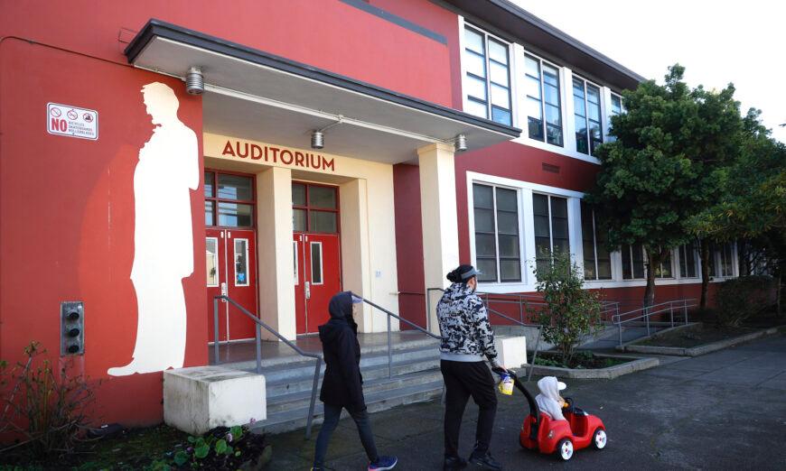 San Francisco: Các bậc cha mẹ kêu gọi đưa môn Đại số 1 trở lại chương trình giảng dạy lớp 8