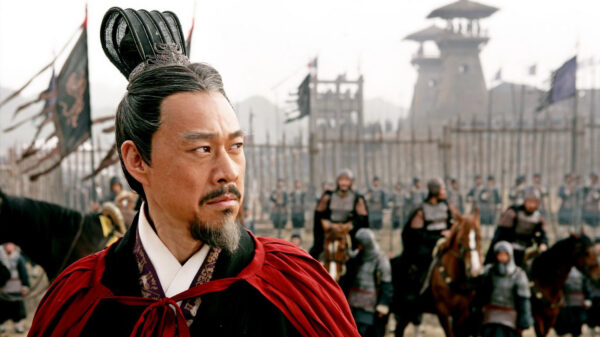 Hình ảnh Tào Tháo (do diễn viên Trương Phong Nghị thủ vai) đầy uy quyền trong bộ phim “Red Cliff” (Đại Chiến Xích Bích). (Ảnh: Hãng Phim Bắc Kinh)