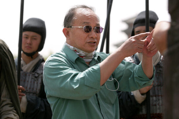 Đạo diễn Ngô Vũ Sâm trên trường quay bộ phim “Red Cliff” (Đại Chiến Xích Bích). (Ảnh: Hãng phim Bắc Kinh)