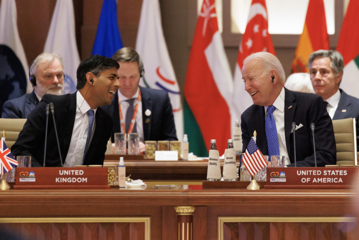 Thủ tướng Anh Rishi Sunak nói chuyện với Tổng thống Hoa Kỳ Joe Biden trong Hội nghị thượng đỉnh Các nhà lãnh đạo G20 ở New Delhi, hôm 09/09/2023. (Ảnh: Dan Kitwood/Getty Images)
