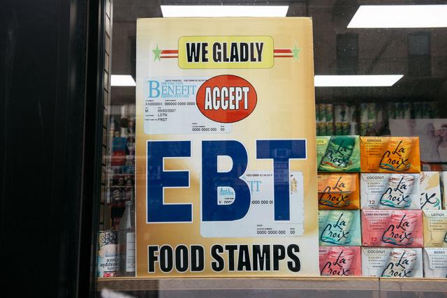 TNS Ernst: Chương trình phiếu thực phẩm thiệt hại 1 tỷ USD mỗi tháng vì được cho là có gian lận và sai sót