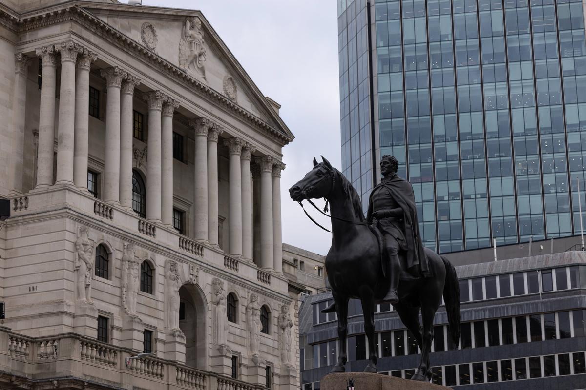 Báo cáo: Ngân hàng Anh nên ngừng bán trái phiếu