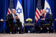 Tổng thống Joe Biden gặp Thủ tướng Israel Benjamin Netanyahu (trái) tại New York hôm 20/09/2023. (Ảnh: Susan Walsh/AP Photo)