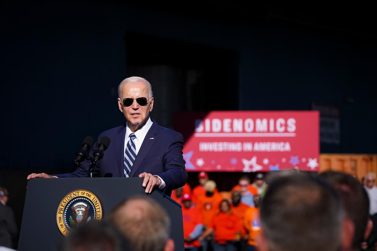 Tổng thống Biden thúc đẩy nghị trình kinh tế ở Philadelphia trong bối cảnh lạm phát dai dẳng