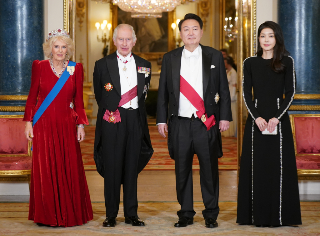 Tổng thống Nam Hàn và phu nhân trong chuyến thăm cấp nhà nước tới Vương quốc Anh. (Ảnh: Yui Mok-WPA Pool/Getty Images)