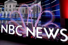 Logo của NBC News ở Las Vegas, Nevada, vào ngày 18/02/2020. (Ảnh: Ethan Miller/Getty Images)