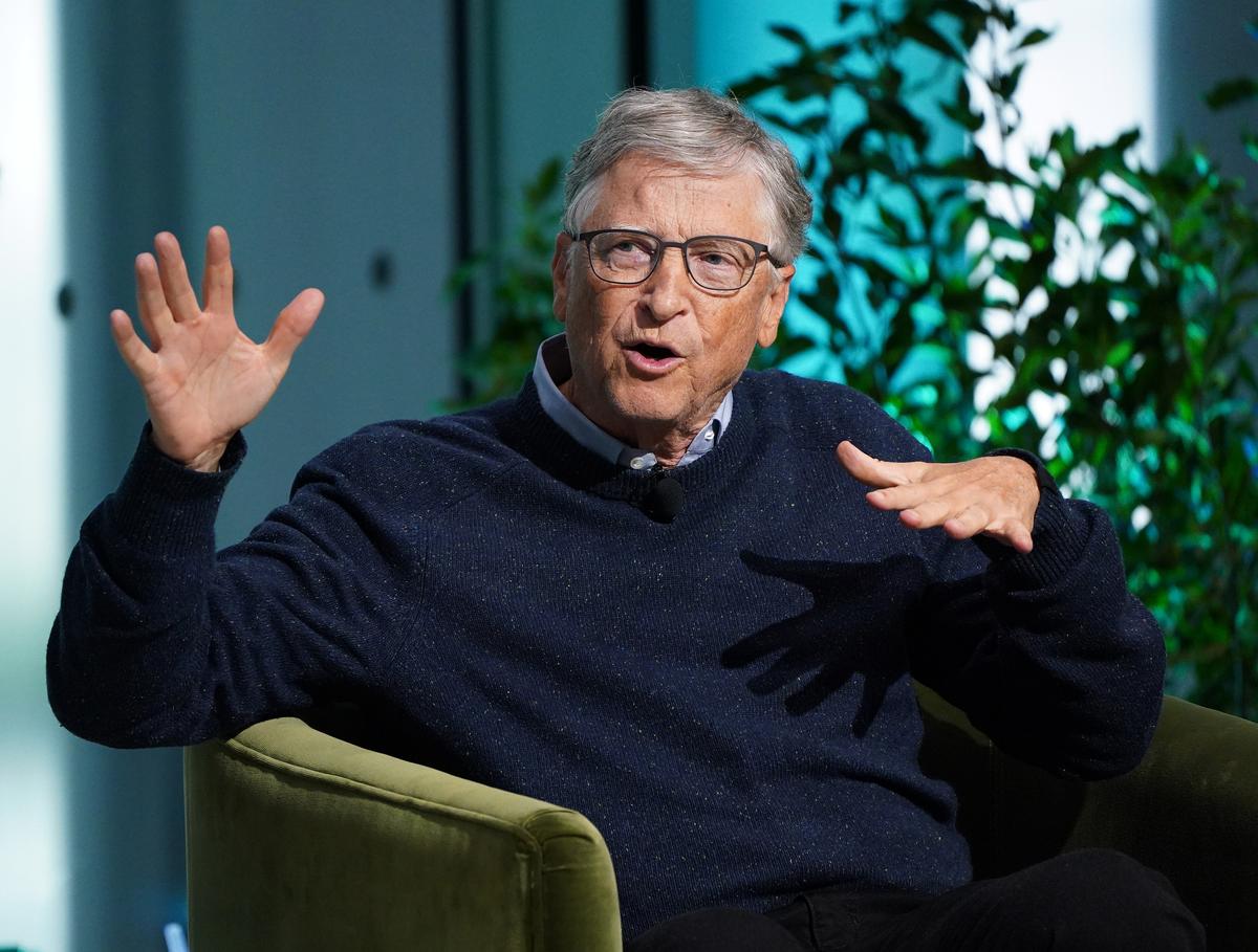 Ông Bill Gates: AI ngày càng tân tiến có thể đưa đến thời gian làm việc 3 ngày một tuần cho con người