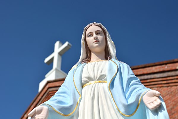 Tượng Đức Trinh Nữ Maria ở Mexico rơi lệ, đôi mắt đỏ hoe