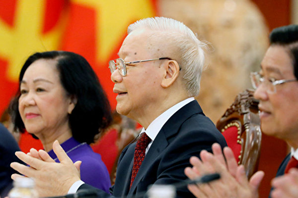 Hôm 12/12, Tổng Bí thư Đảng Cộng sản Việt Nam Nguyễn Phú Trọng hoan nghênh chuyến thăm của lãnh đạo Đảng Cộng sản Trung Quốc. (Ảnh: Minh Hoàng/POOL/AFP qua Getty Images)