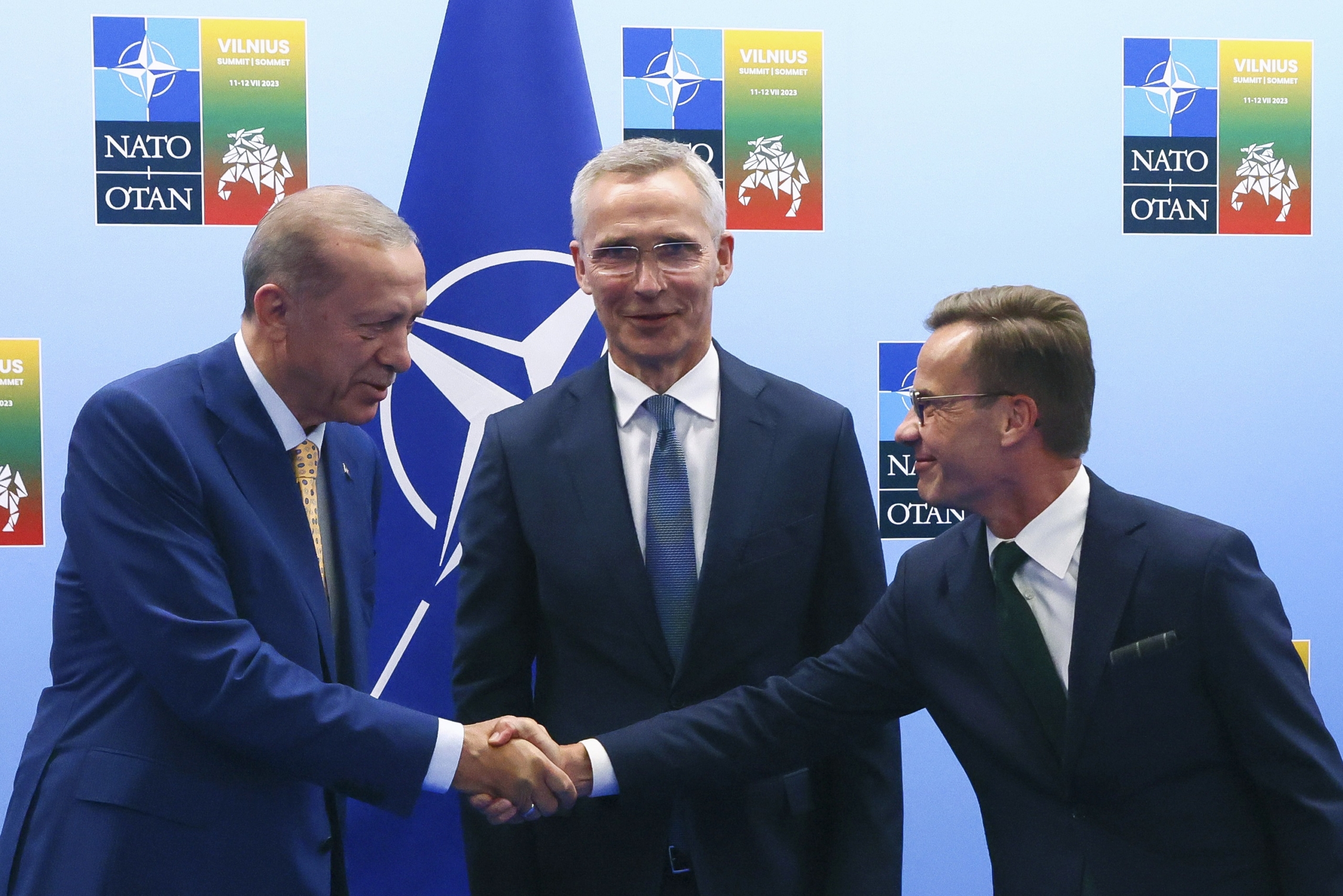 Thụy Điển tiến một bước gần hơn đến tư cách thành viên NATO sau khi ủy ban Quốc hội Thổ Nhĩ Kỳ phê chuẩn