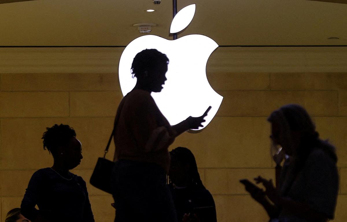 Apple phát hành bản cập nhật bảo mật khẩn cấp cho iPhone sau khi tin tặc khai thác lỗ hổng