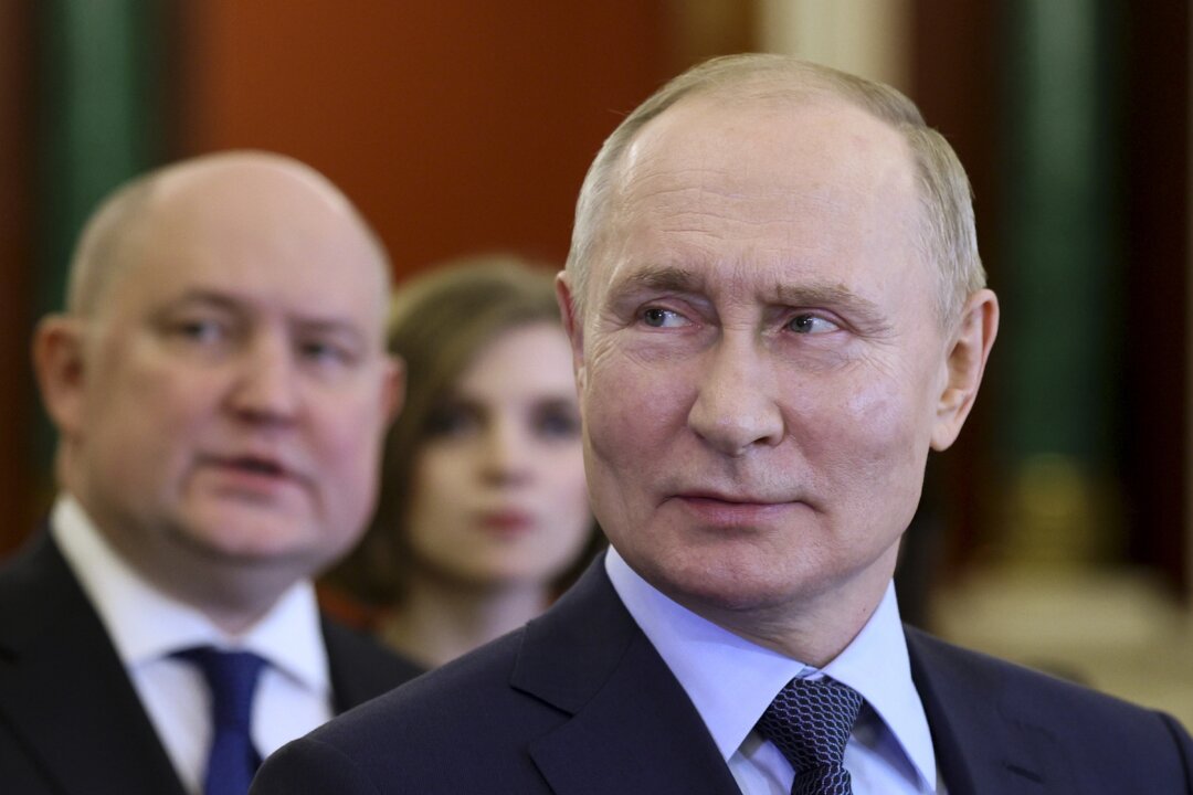 Ông Putin ca ngợi sự đoàn kết của nước Nga trong bài diễn văn mừng Năm Mới khi cuộc chiến tranh Ukraine làm lu mờ việc ăn mừng