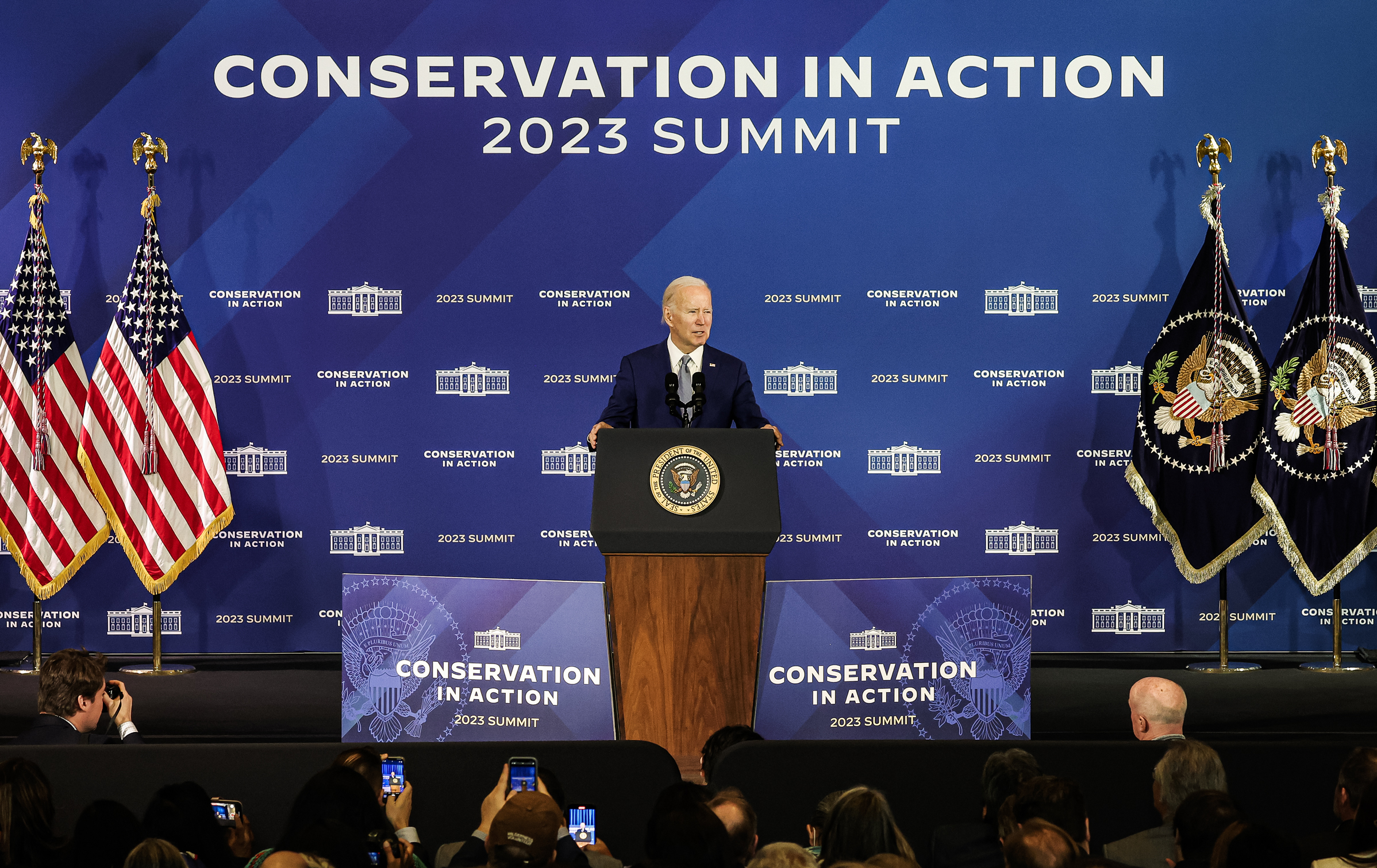 Tổng thống Joe Biden nói tại hội nghị thượng đỉnh về bảo tồn thiên nhiên tại Bộ Nội vụ ở Hoa Thịnh Đốn hôm 21/03/2023. (Ảnh: Kevin Dietsch/Getty Images)