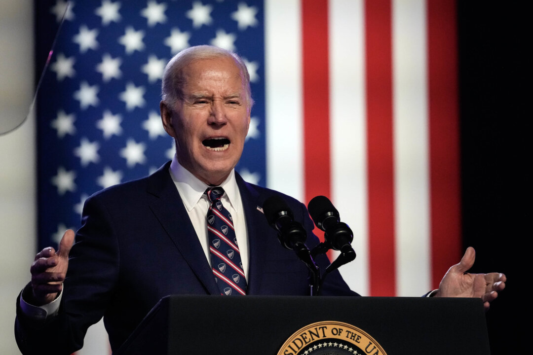 Tổng thống Joe Biden nói trong một sự kiện tranh cử tại trường Cao đẳng Cộng đồng Quận Montgomery, ở Blue Bell, Pennsylvania, hôm 05/01/2024. (Ảnh: Drew Angerer/Getty Images)