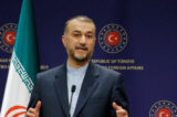 Ông Hossein Amirabdollahian, Ngoại trưởng Iran, nói chuyện trong cuộc họp báo ở Ankara, Thổ Nhĩ Kỳ, vào ngày 27/06/2022. (Ảnh: Cagla Gurdogan/Reuters)