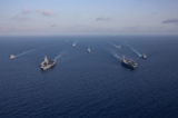 Các tàu từ Nhóm Tấn công Hàng không Mẫu hạm Gerald R. Ford và Dwight D. Eisenhower đi theo đội hình ở Biển Địa Trung Hải, vào ngày 03/11/2023. (Ảnh: Jacob Mattingly/Hải quân Hoa Kỳ)