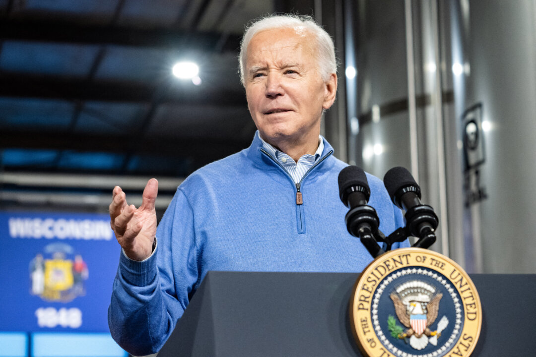 Chính phủ TT Biden công bố thỏa thuận tiềm năng trị giá 1.5 tỷ USD với nhà sản xuất chất bán dẫn Hoa Kỳ