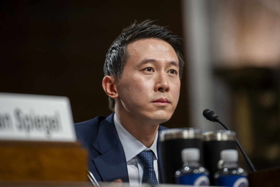 Giám đốc điều hành TikTok né tránh các câu hỏi về vi phạm nhân quyền ở Trung Quốc trong phiên điều trần tại Thượng viện