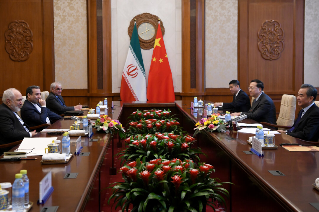 PHÂN TÍCH: Hoa Kỳ đương đầu với ảnh hưởng của Iran ở Trung Đông, xác định Bắc Kinh là đối thủ chiến lược chính