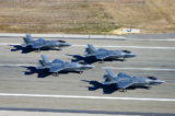 Bốn chiếc F-35A của Căn cứ Không quân Hill số 388 và 419 đậu trên đường băng chờ cất cánh ở Căn cứ Không quân Hill, Utah, vào ngày 19/11/2018. (Ảnh: George Frey/Getty Images)