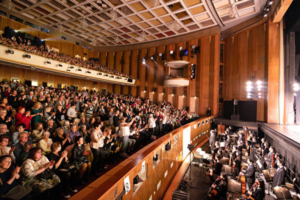 Một chương trình biểu diễn phải xem trong đời: Tất cả 4 suất diễn Shen Yun ở Leipzig đều kín rạp